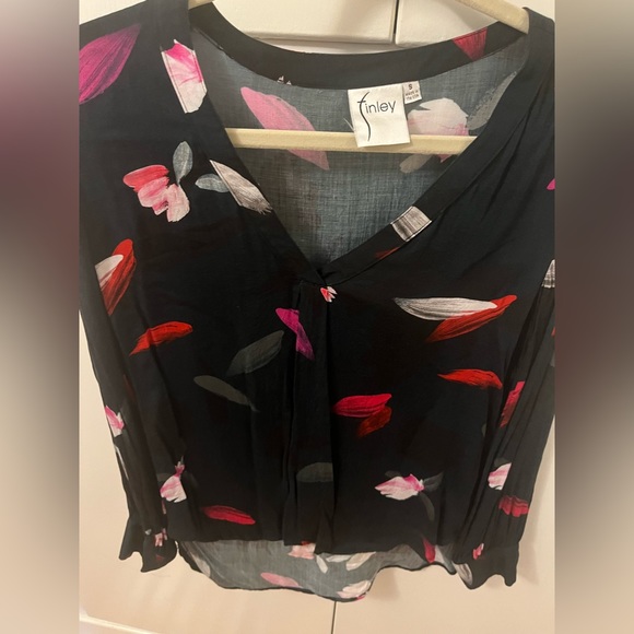 Finley Top. Size Small - Picture 4 of 4